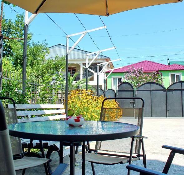 پانسیون Guest House Irakli