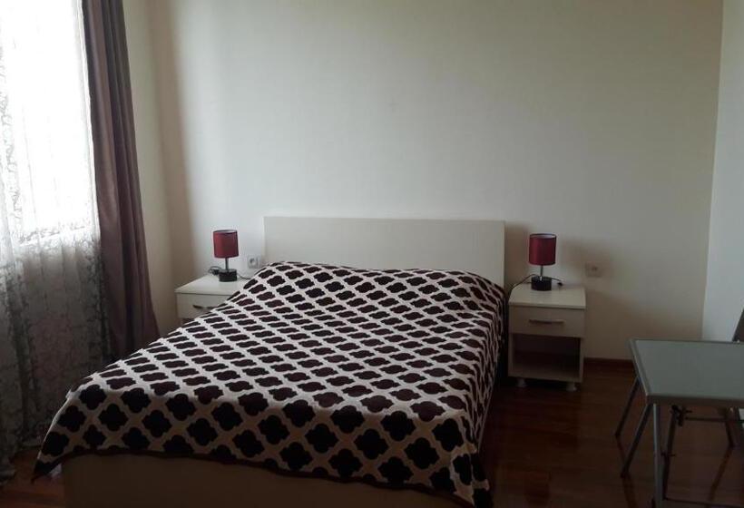 پانسیون Guest House Irakli