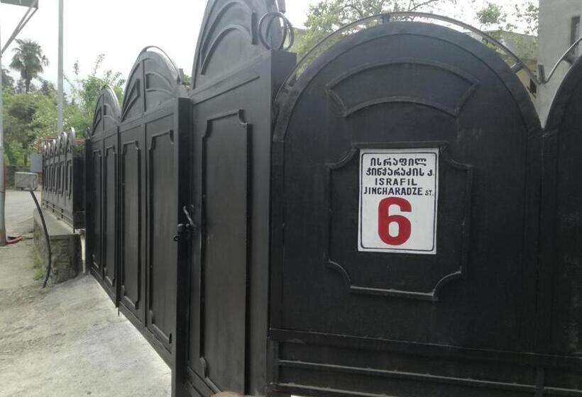 پانسیون Guest House Irakli