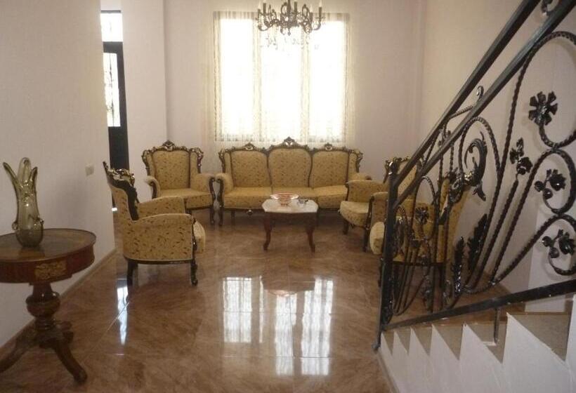 پانسیون Guest House Irakli