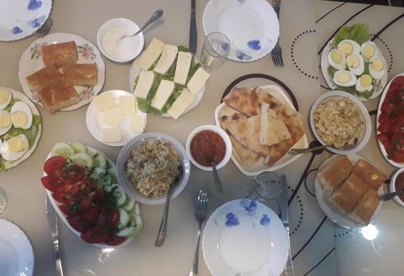 پانسیون Old Tower Guesthouse Ushguli