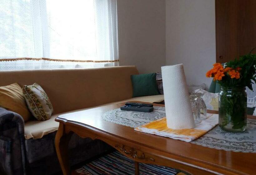 پانسیون Room At Grandma's Fatima