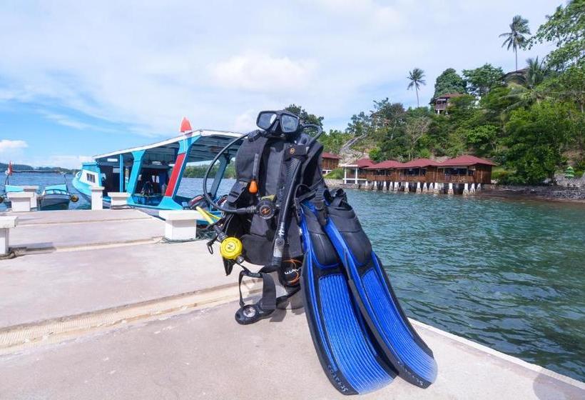 אתר נופש Froggies Divers Lembeh