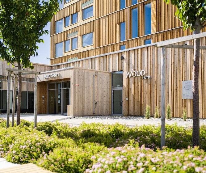 Wood Hotel By Frich S