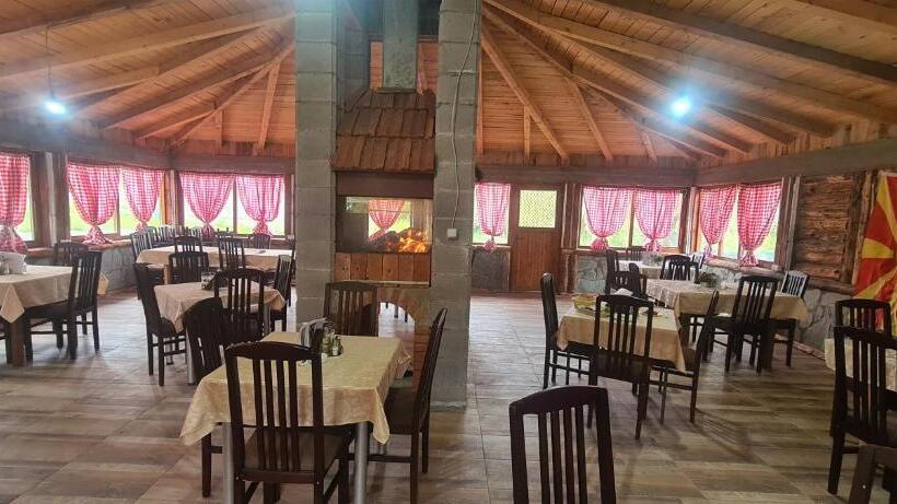 هاستل Kompleks Trnovski Vetar