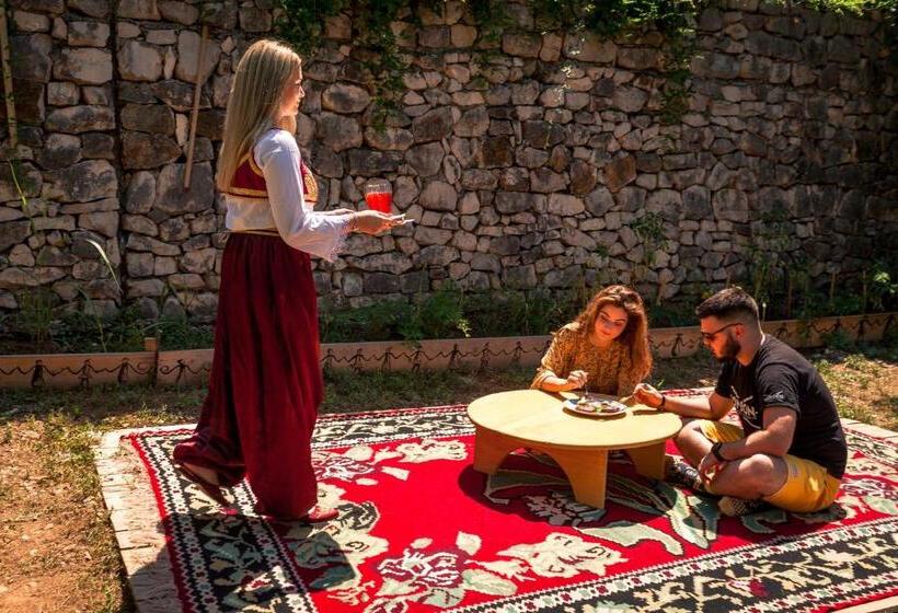 هاستل National Monument Mehmedbasica Kuca