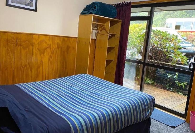 הוסטל National Park Backpackers