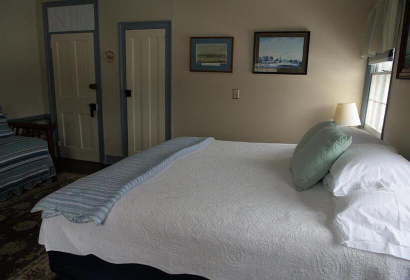 فندق صغير Shoreham Inn Bed & Breakfast