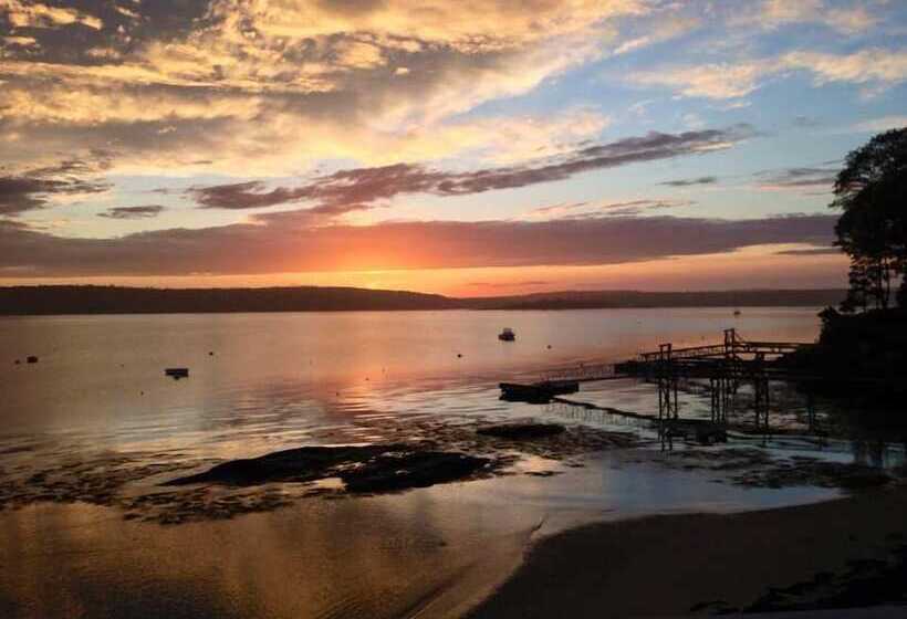 فندق صغير Smuggler S Cove Inn