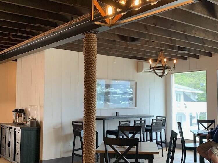 فندق صغير Smuggler S Cove Inn