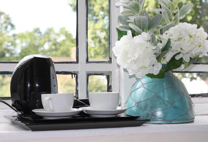 הוסטל The Station