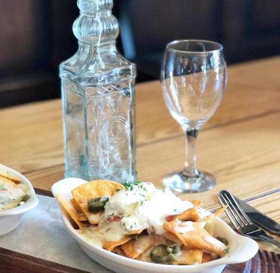 הוסטל The Station