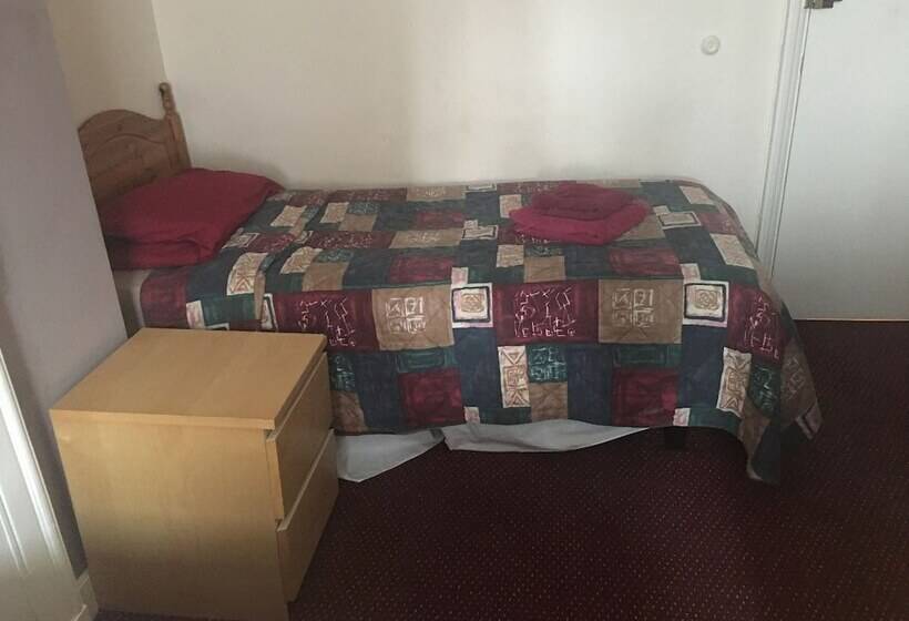 ユースホステル The Tower Arms