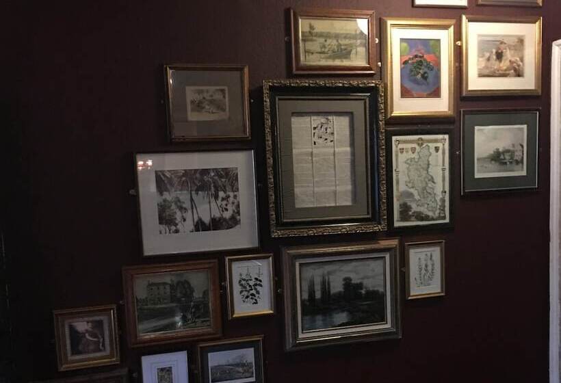 ユースホステル The Tower Arms