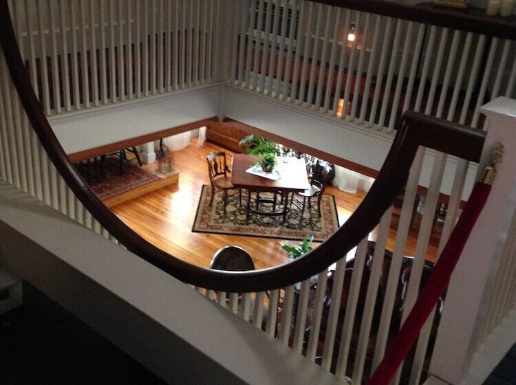 مبيت وإفطار Acadia Bay Inn