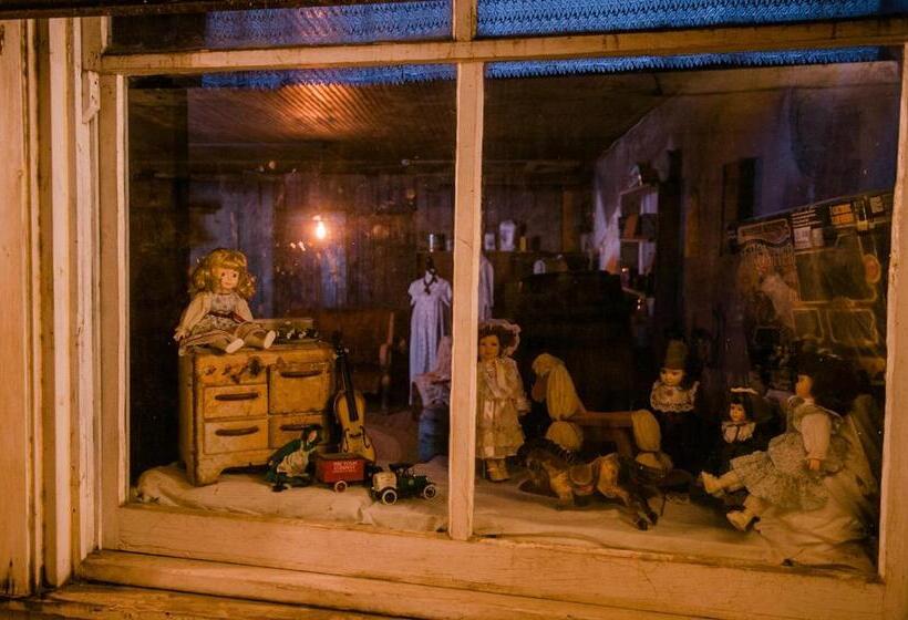 مبيت وإفطار The Historic Wolf