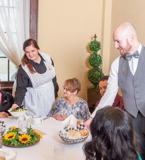 مبيت وإفطار The Historic Wolf