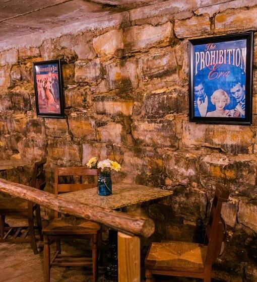 مبيت وإفطار The Historic Wolf