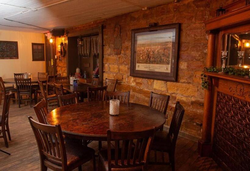 مبيت وإفطار The Historic Wolf