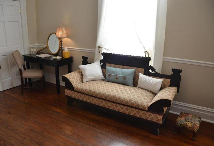 مبيت وإفطار The Walker Inn