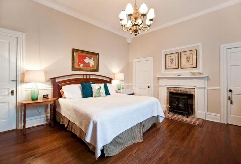 مبيت وإفطار The Walker Inn