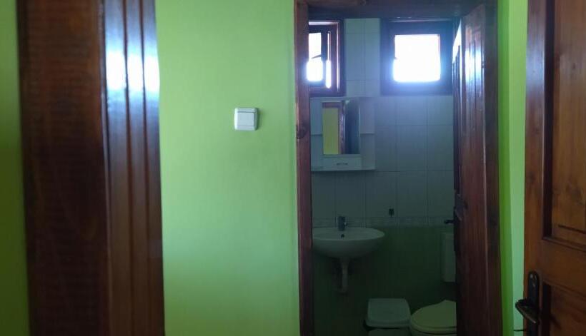 בית מלון כפרי Ambrozia