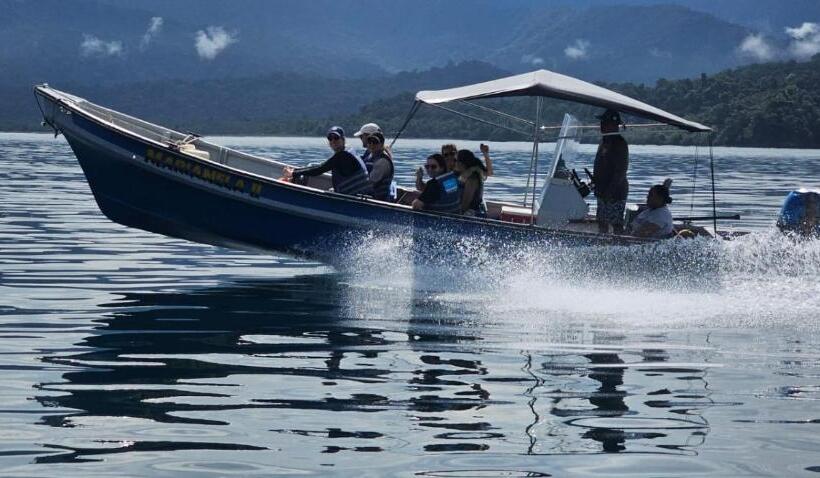 هتل Bahía Yubarta