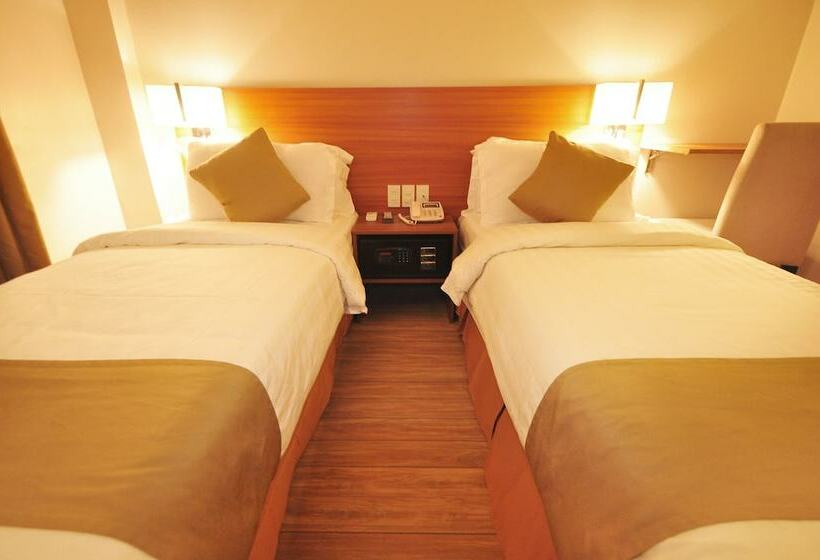 فندق Baypark Inn