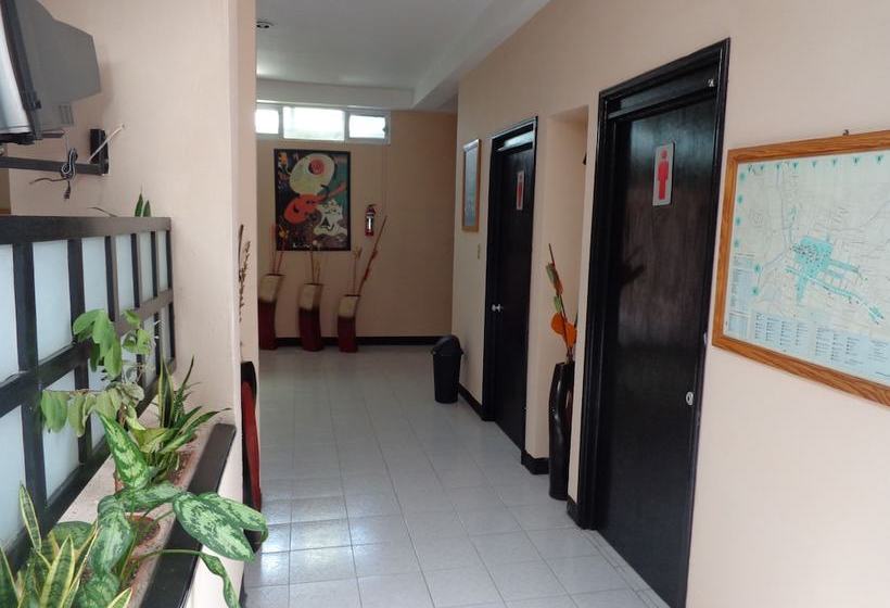 ホテル Bugambilias