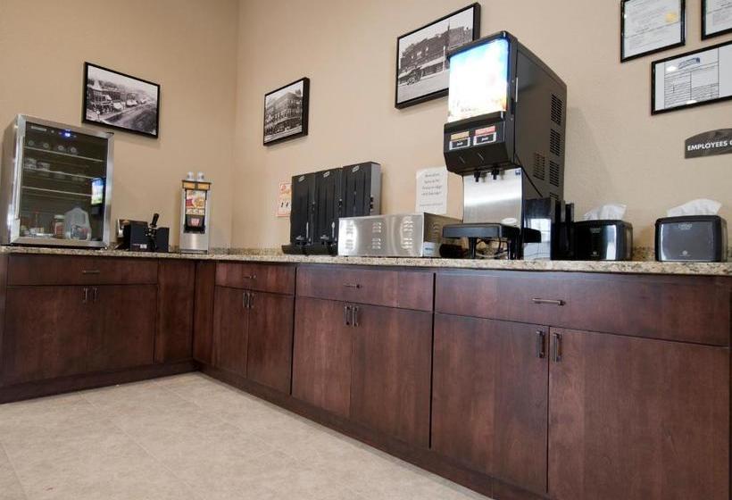 فندق Cornerstone Inn & Suites Oelwein
