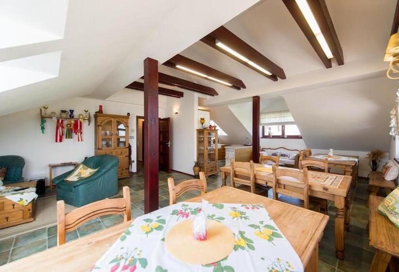 בית מלון כפרי Farma Loreta