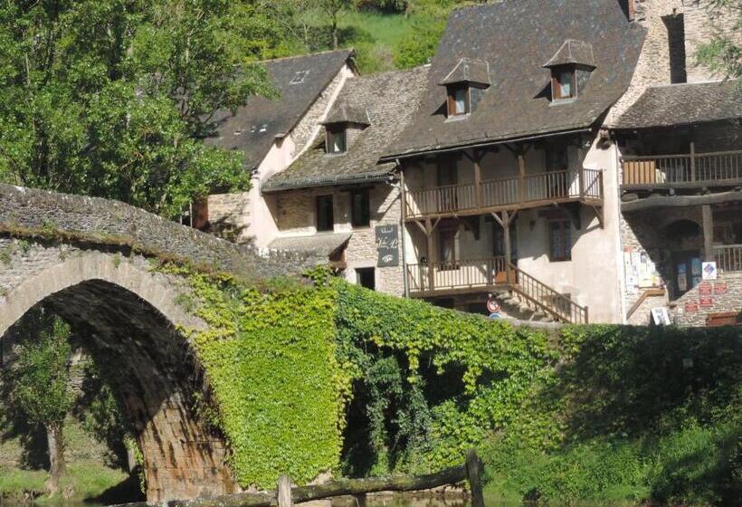 Отель Le Vieux Pont