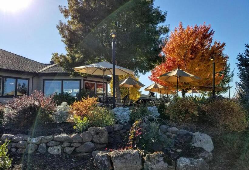 فندق Resort At Eagle Point Golf Club Lodging