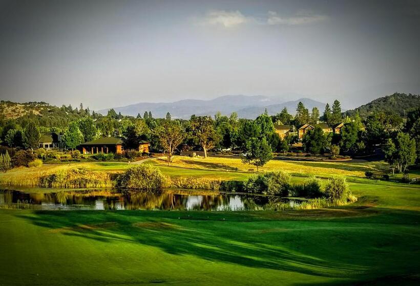 فندق Resort At Eagle Point Golf Club Lodging