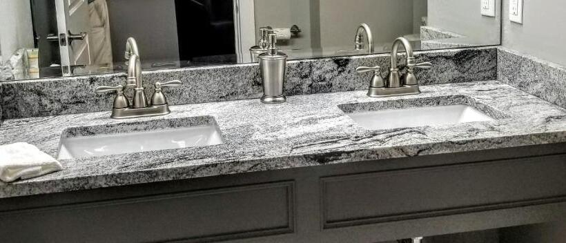 فندق Resort At Eagle Point Golf Club Lodging