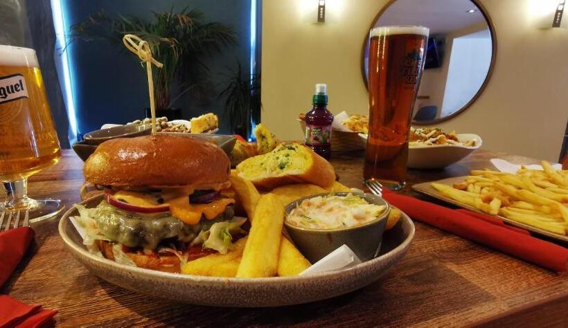 호텔 Rose And Crown