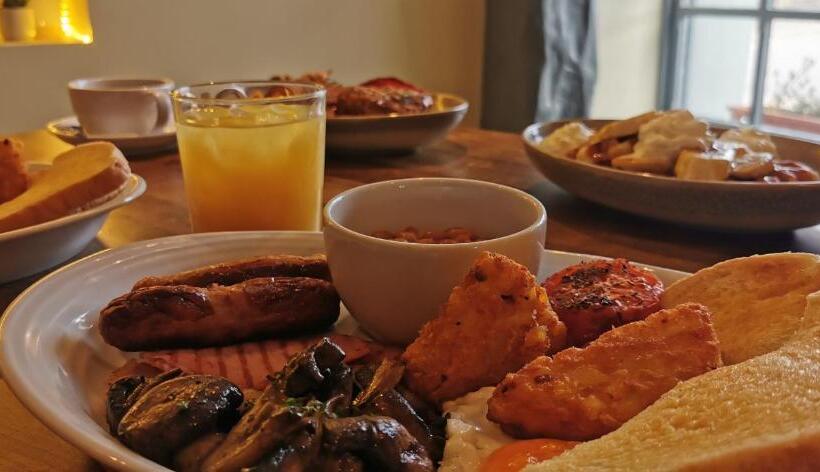 호텔 Rose And Crown