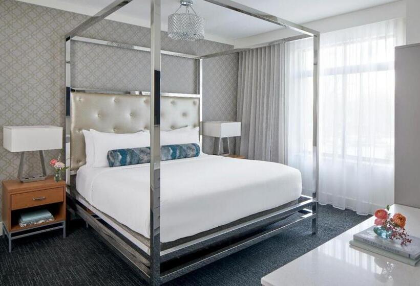 The Hotel Landing