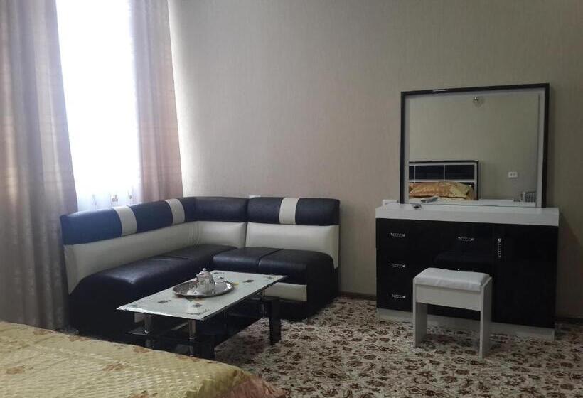 בית מלון כפרי Umariyon