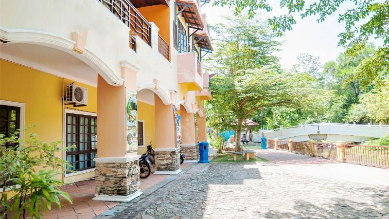 Отель Zen Rooms Basic Pantai Kok