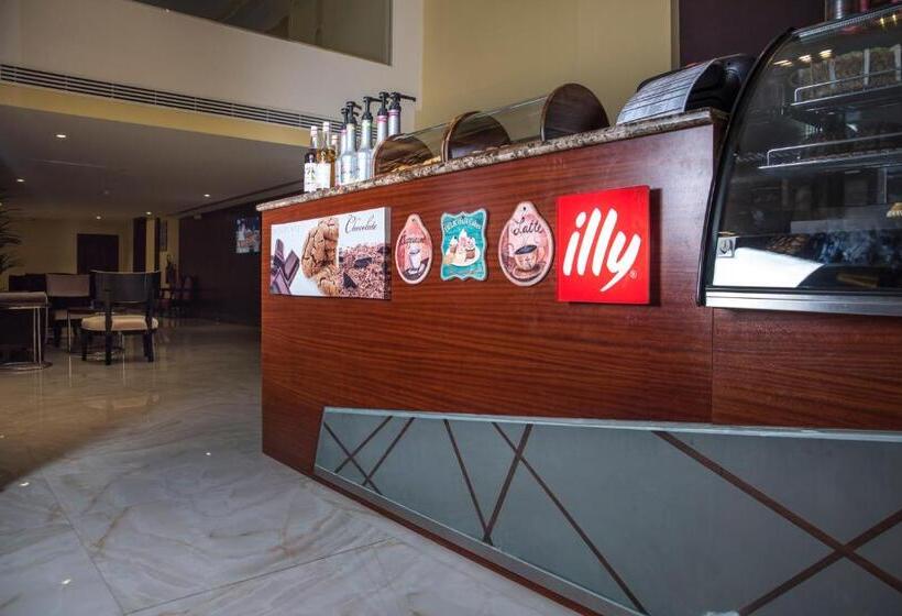 Noon Hotel Suites