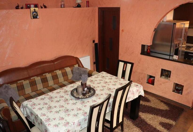 بنسيون Amelia House