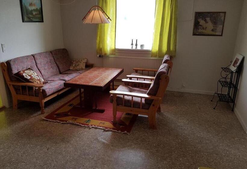 פנסיון Budget Guesthouse Borgustova