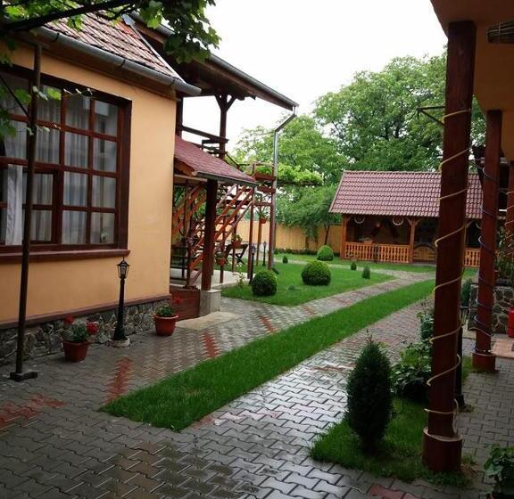 膳宿费 Casa Floare De Colt