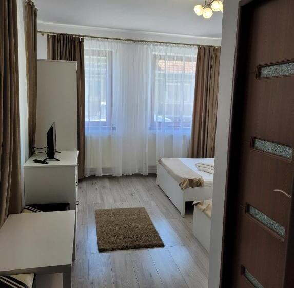 膳宿费 Casa Floare De Colt