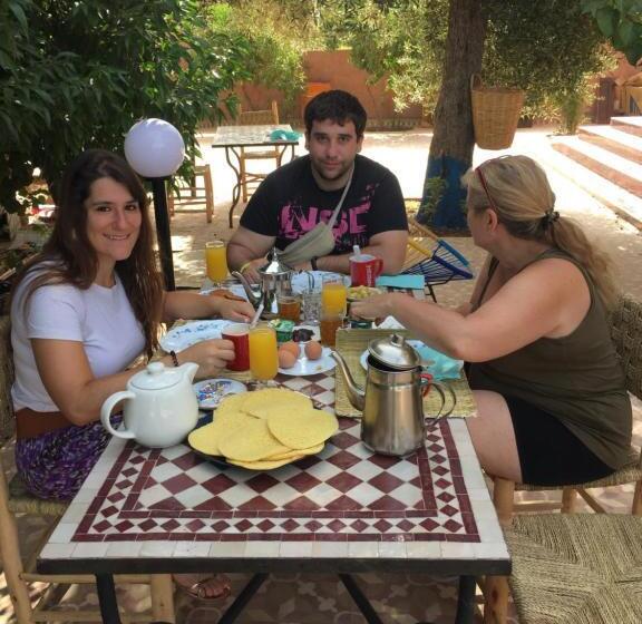 بنسيون Dar Marwa