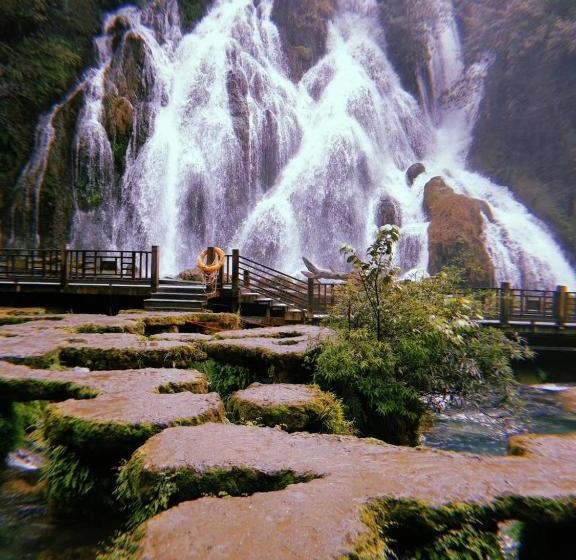 펜션 Emerald Adventures Guesthouse