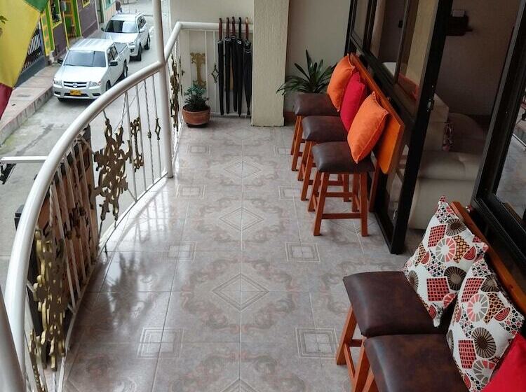 پانسیون Find Land & A Rest