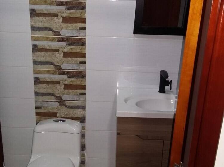 פנסיון Find Land & A Rest