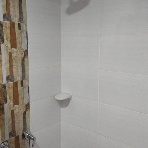 پانسیون Find Land & A Rest